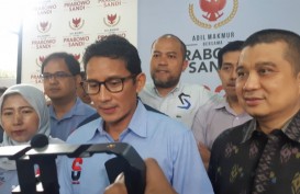 Hari Buruh 1 Mei: Prabowo Beri Pidato, Sandi Pilih Ke Luar Kota  