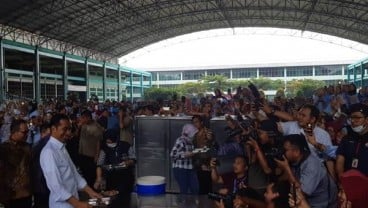 Presiden Jokowi Makan Siang Bersama Buruh, Berharap May Day Berlangsung Gembira