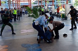 Bandara Ngurah Rai Simulasi Penanganan Bom