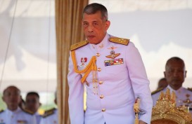 Raja Thailand Keluarkan Perintah Pertamanya