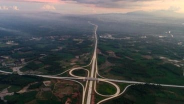 Melihat dari Udara Keindahan Simpang Susun KM 108 Tol Bakauheni-Terbanggi Besar