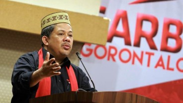 Fahri Hamzah : Tidak Ada Orang Meninggal Karena Capek