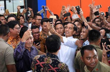Saran FITRA untuk Jokowi: Kurangi Menteri Berlatar Parpol