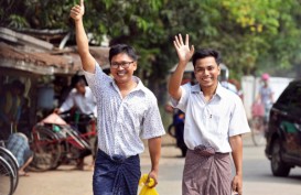 Myanmar Bebaskan Dua Wartawan Reuters yang Dipenjara