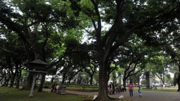 Taman Suropati Tempat Favorit Ngabuburit Warga Jakarta