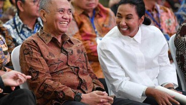 Menteri Rini Gusar Pejabat di Perusahaan BUMN Terjerat Korupsi