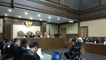 Sekjen KONI Dituntut 4 Tahun Penjara