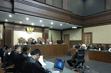 Sekjen KONI Dituntut 4 Tahun Penjara