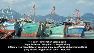 Menteri Susi Kembali Tenggelamkan 13 Kapal Maling Ikan