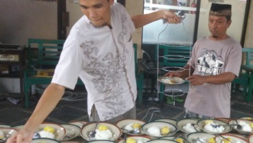 Ribuan Porsi Takjil Disiapkan Masjid Jogokariyan Setiap Hari Sepanjang Ramadan