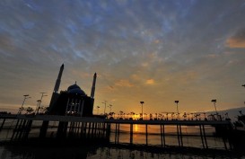 Masuki Ramadan, Masjid Terapung Makassar Semakin Elok