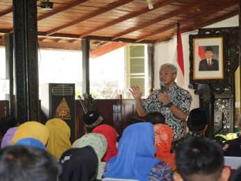 Ganjar Mediasi Sengketa Penggusuran Rumah Pembangunan BKT Semarang