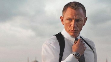 Daniel Craig Cedera, Rilis Film James Bond Teranyar Ditunda