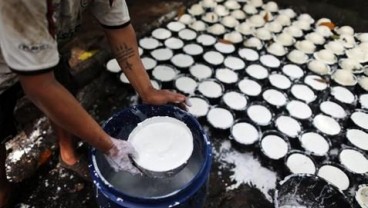 Gangguan Output di China, Harga Karet Tocom Rebound