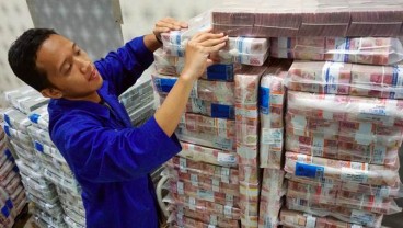 Kurs Jisdor Melemah, Rupiah Berkonsolidasi Jelang Rilis Putusan RDG BI 