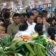 Blusukan ke Pasar Badung, Jokowi Bilang tak Ada Pedagang Komplin Soal Harga Sembako