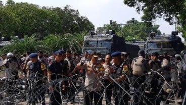 Meski Kondusif, Polri Tetap Jaga Kantor KPU