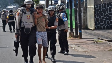 Ibu-ibu Orasi di Dekat Kantor KPU, Indonesia Aman