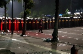Demo 22 Mei : Barikade Brimob Jepit Massa Aksi yang Tersisa, Sepanjang Thamrin telah Steril