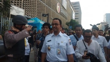 Anies Datangi Lokasi Demo Bawaslu, Harap Jakarta Besok Kembali Normal