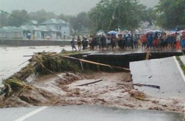 Sempat Putus Diterjang Banjir, Jalur Trans Palu-Kulawi Sudah Normal