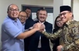 Video Parodi Politisi : Andre Rosiade Serahkan Ferdinand Hutahaean kepada Abdul Kadir Karding