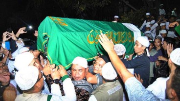 Jenazah Ustaz Arifin Ilham Tiba di Az Zikra Gunung Sindur