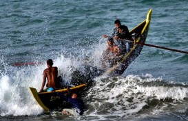 BMKG : Peralihan Musim Bisa Timbulkan Cuaca Ekstrem, Waspadai Laut!