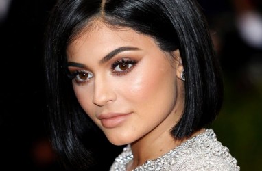 Dermatologis Sebut Produk Skin Care Kylie Jenner Berbahaya