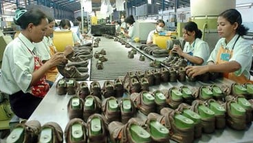 Produksi Sepatu Digenjot sebelum Pabrik Libur saat Lebaran