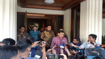 Sejumlah Purnawirawan TNI, Termasuk Sintong Panjaitan, Temui Jokowi