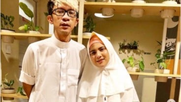 Unggah Foto Bersama, Aming dan Evelyn Kompak Rujuk