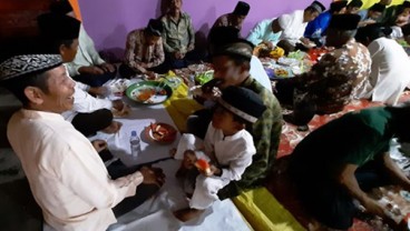 Warga Karimun Kepulauan Riau Gelar Kenduri Tujuh Likur