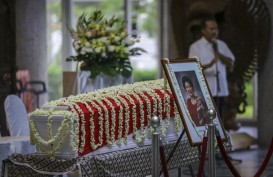 Prabowo-Sandiaga Uno Kirim Karangan Bunga ke Puri Cikeas