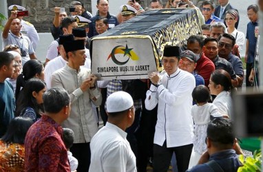 Jenazah Ani Yudhoyono Tiba di Rumah Duka Cikeas 23.05 WIB