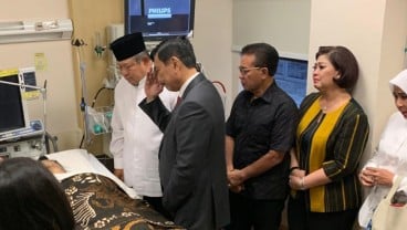 Ani Yudhoyono meninggal, Luhut Beri Hormat Militer saat Melayat