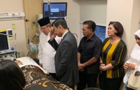 Ani Yudhoyono meninggal, Luhut Beri Hormat Militer saat Melayat