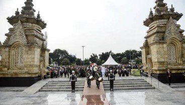 Jokowi Jadi Inspektur Upacara Pemakaman Ani Yudhoyono di TMP Kalibata