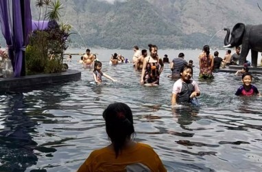 JELAJAH LEBARAN JAWA-BALI 2019 : Segarkan Jiwa Raga di Kolam Air Panas Alami Danau Batur