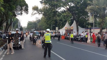 Umat Katolik Jaga Keamanan dan Kelancaran Salat Id di Masjid Istiqlal