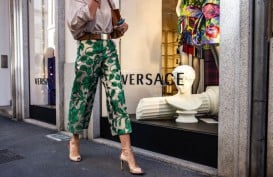 Kejar Penjualan US$2 Miliar, Versace Bakal Buka Butik Baru
