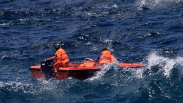 Tim SAR Cari Para Penumpang Long Boat Mati Mesin