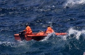 Tim SAR Cari Para Penumpang Long Boat Mati Mesin