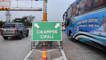 Lalu Lintas di GT Cikampek Utama Meroket 219%, Contraflow Diberlakukan