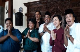 Silaturahmi Lebaran, Pemain Si Doel 2 Kumpul di Rumah Rano Karno
