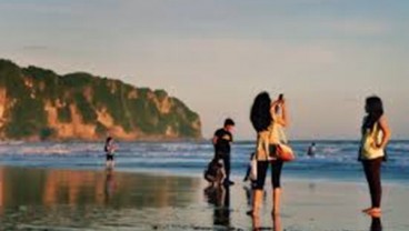 106 Wisatawan Tersengat Ubur - ubur di Pantai Parangtritis