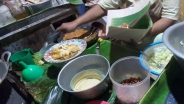 JELAJAH LEBARAN JAWA-BALI 2019: Tepo Tahu, Kuliner Malam Kota Ngawi