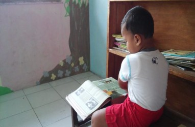 Mengenalkan Buku Sejak Usia Dini kepada si Kecil 