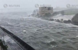 Kapal Penumpang Arus Balik di Aceh Dihantam Badai