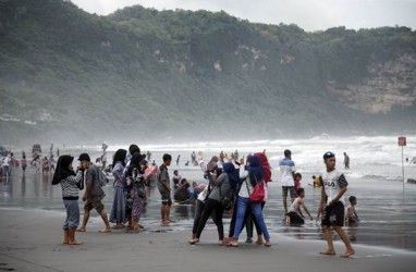 Ratusan Ribu Wisatawan Padati Pantai Parangtritis Selama Libur Lebaran